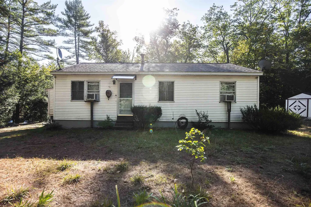23 Clothespin Bridge Road Webster NH 03303