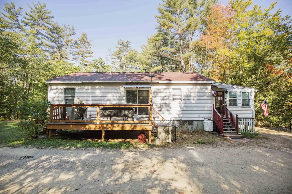 23 Clothespin Bridge Road Webster NH 03303