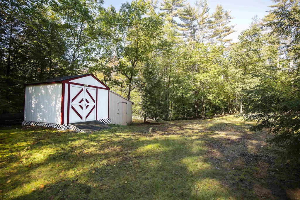23 Clothespin Bridge Road Webster NH 03303