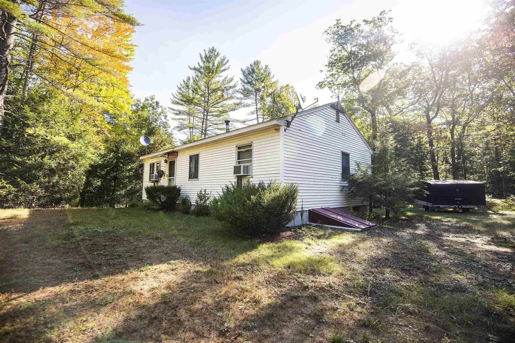23 Clothespin Bridge Road Webster NH 03303