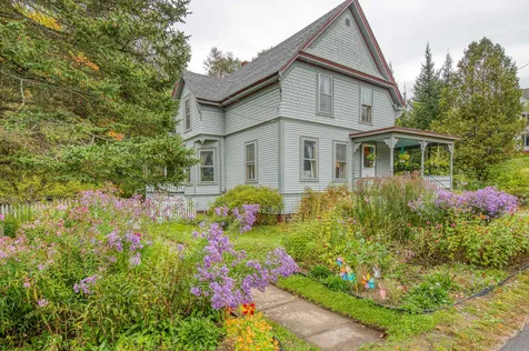 22 Prospect Street Lancaster NH 03584