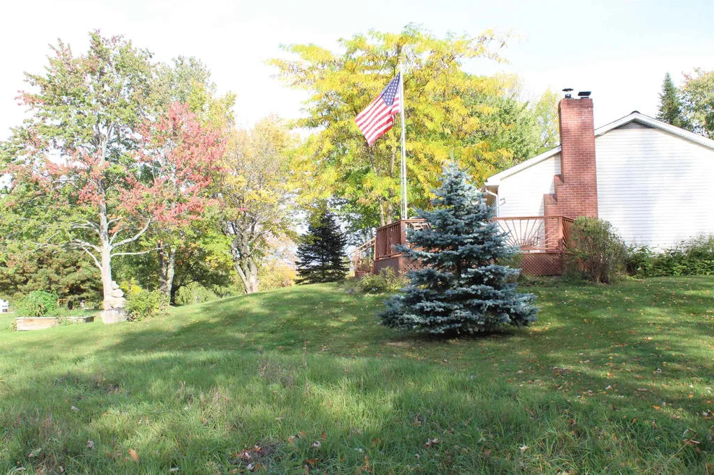 586 Bridge Road North Hero VT 05474