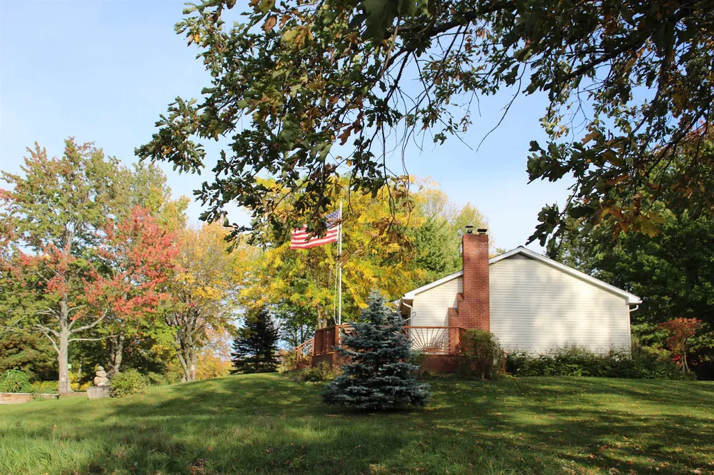 586 Bridge Road North Hero VT 05474