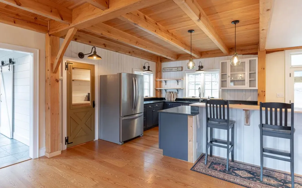 16 Spring Hill Road Putney VT 05346