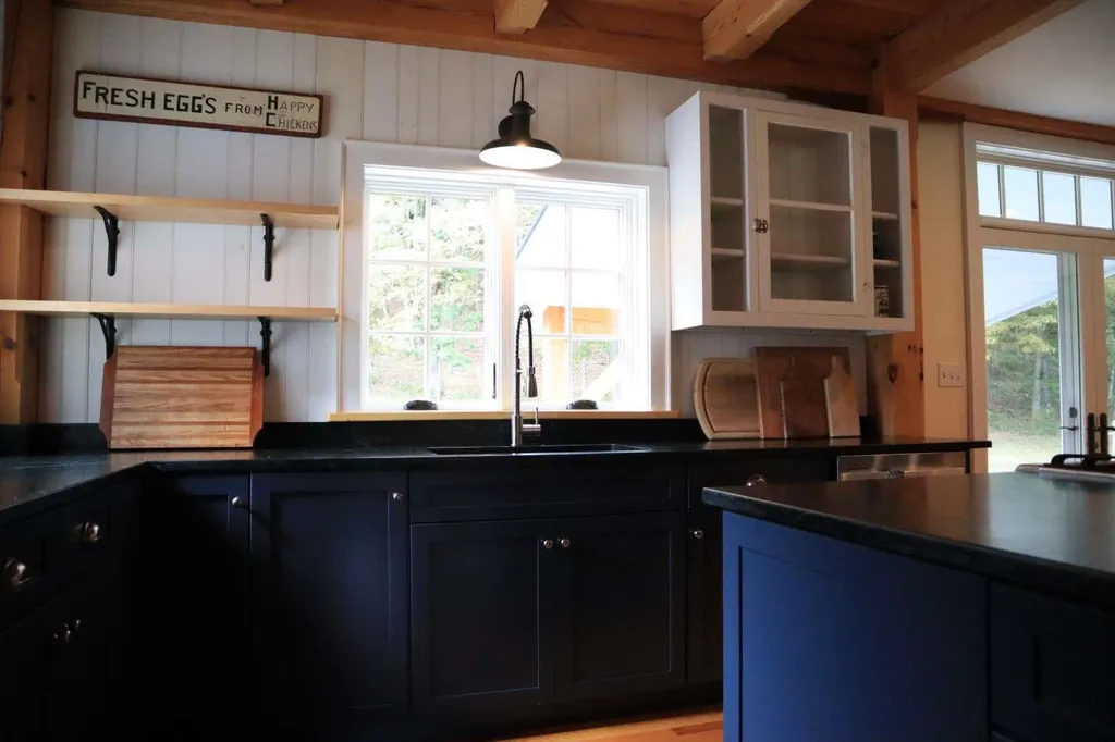 16 Spring Hill Road Putney VT 05346