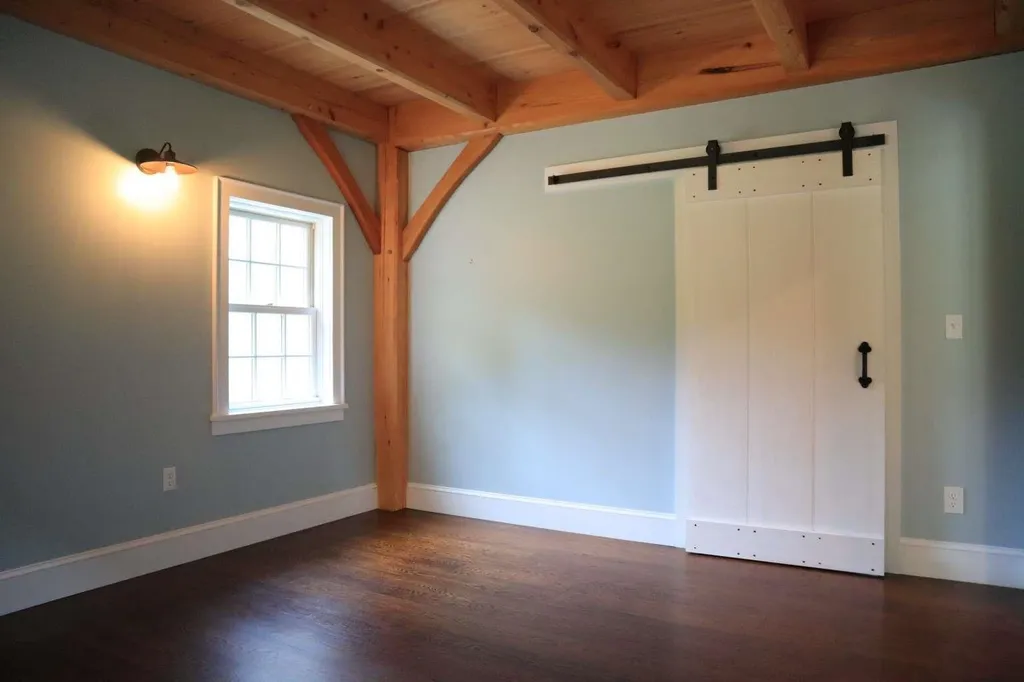 16 Spring Hill Road Putney VT 05346