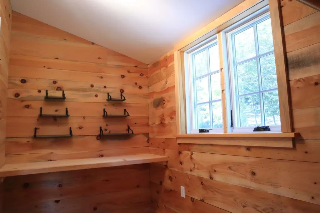 16 Spring Hill Road Putney VT 05346