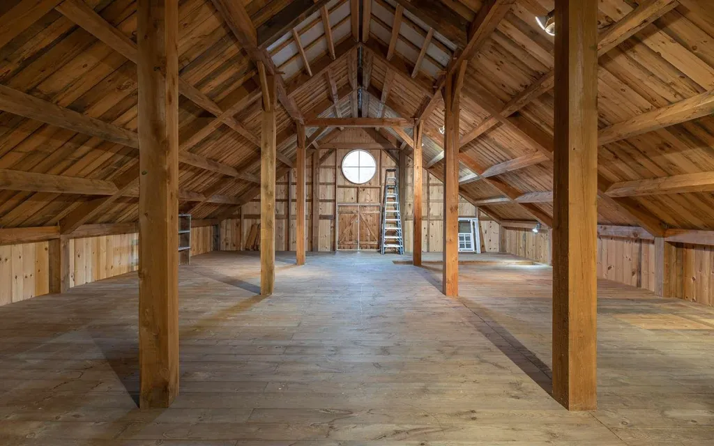 16 Spring Hill Road Putney VT 05346