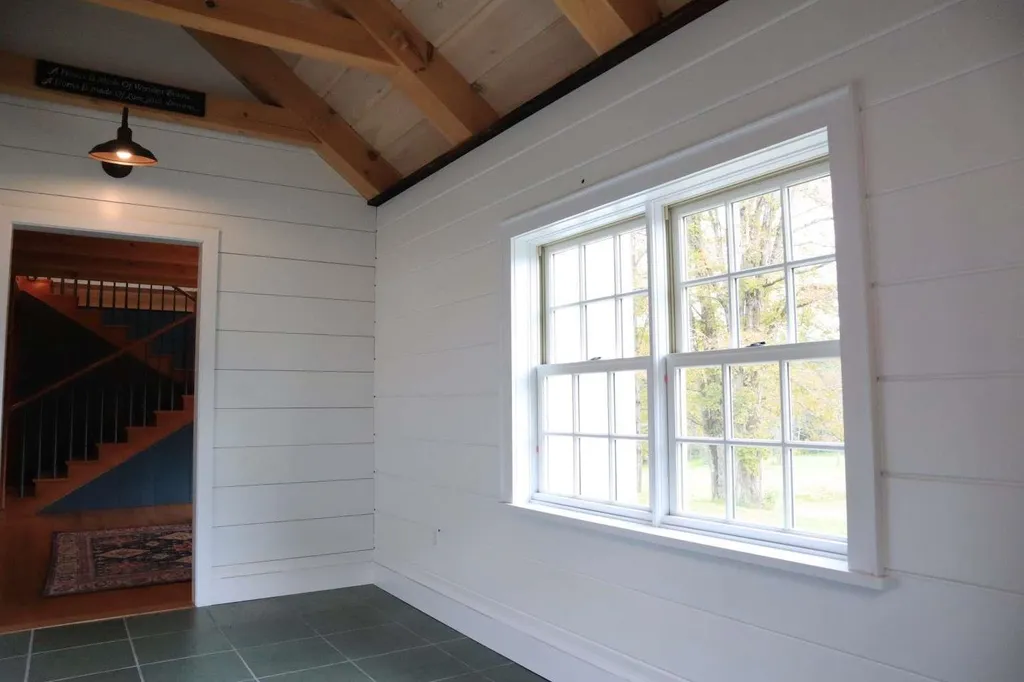 16 Spring Hill Road Putney VT 05346