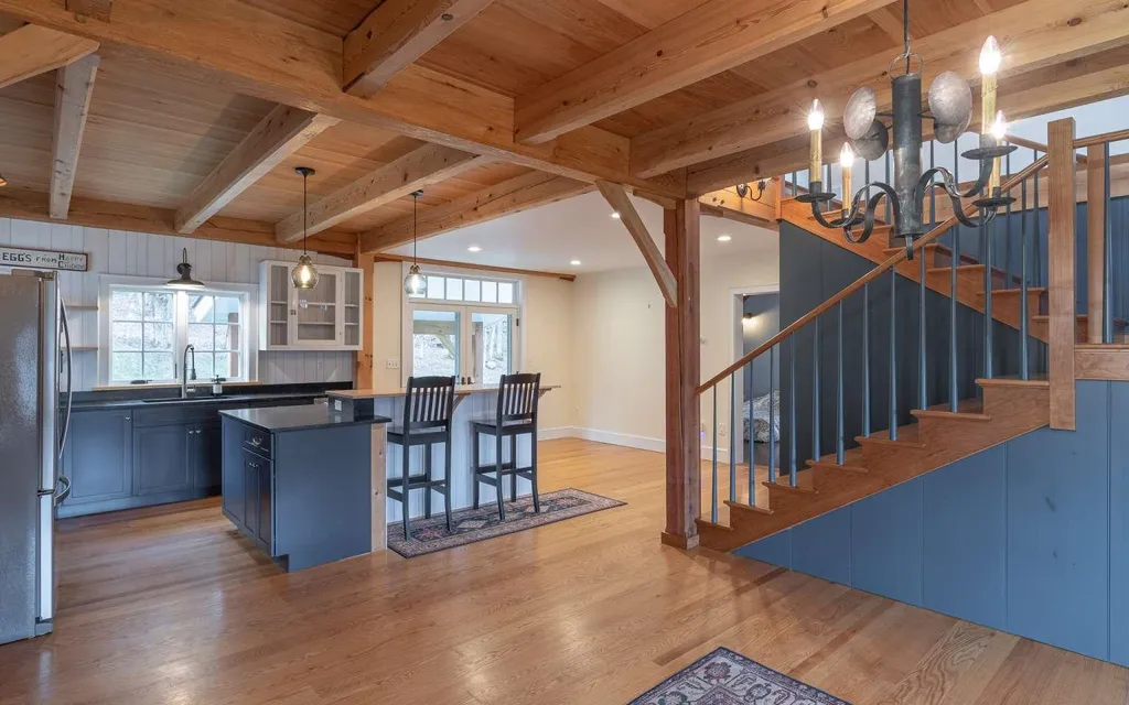 16 Spring Hill Road Putney VT 05346
