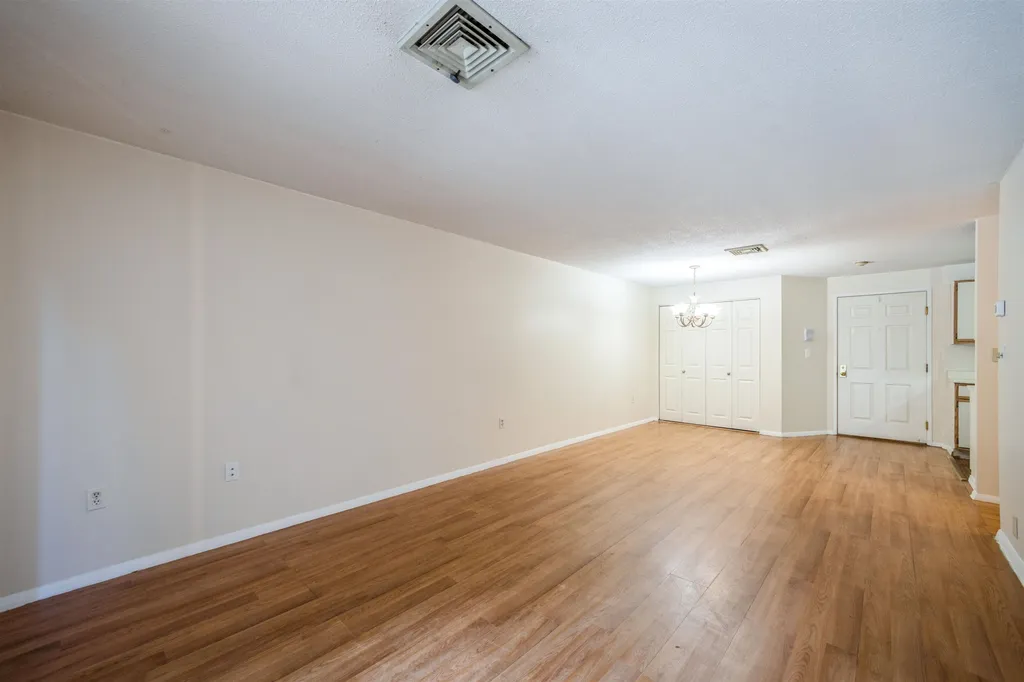 17 Blackstone Drive Nashua NH 03063