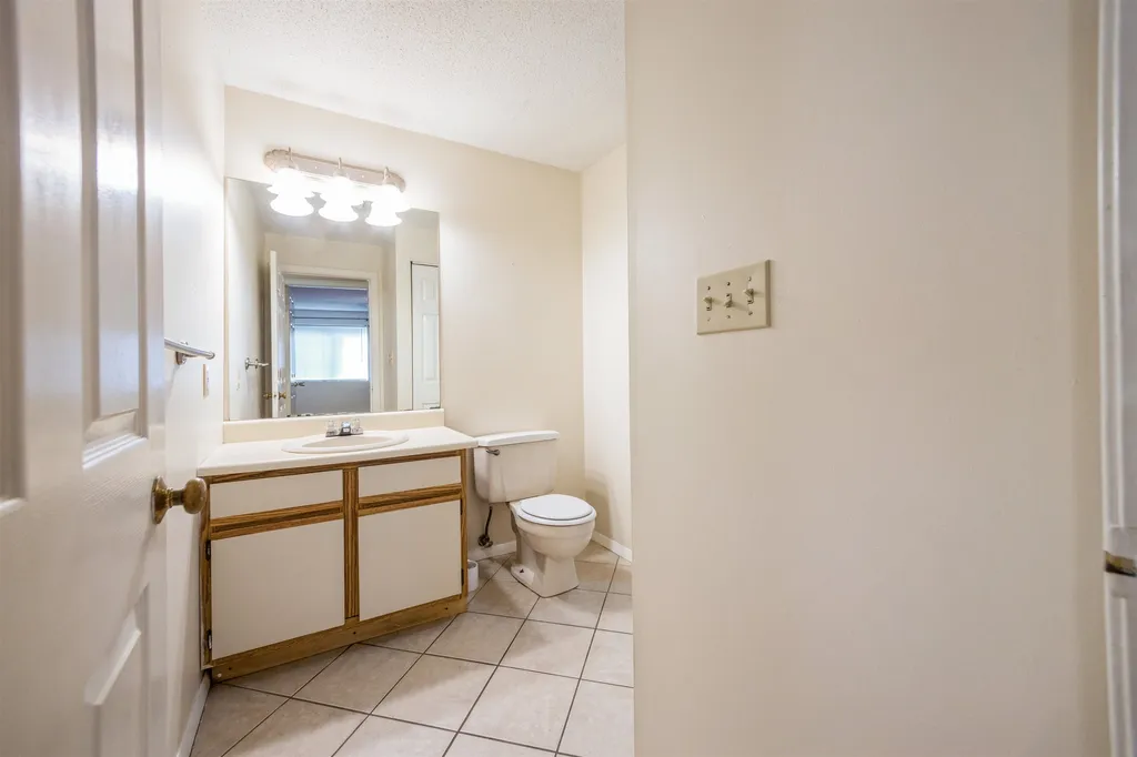17 Blackstone Drive Nashua NH 03063
