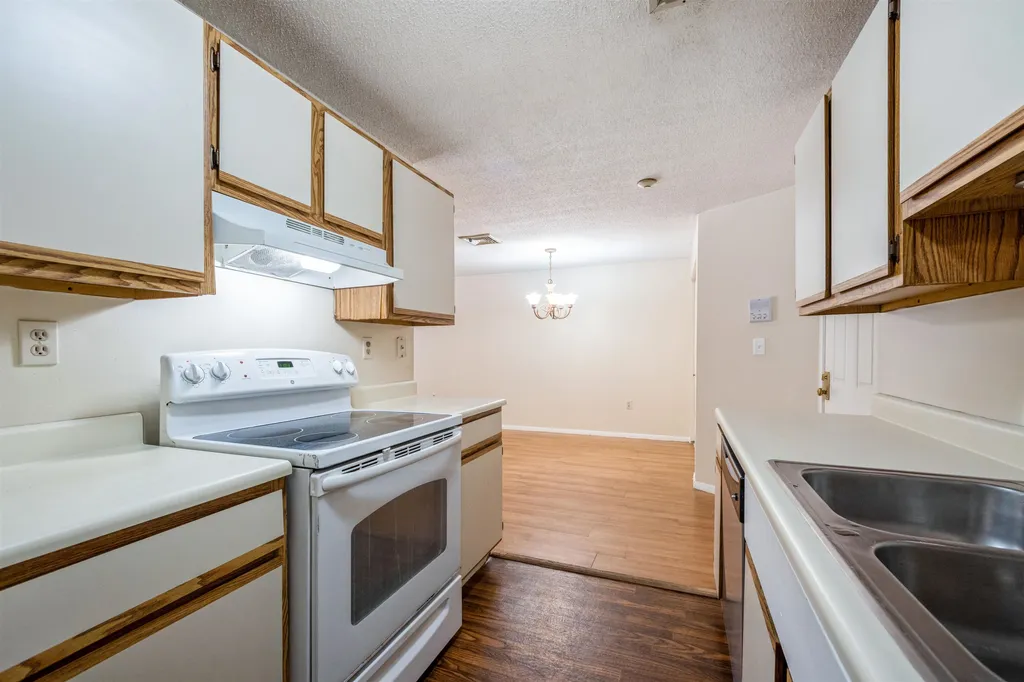 17 Blackstone Drive Nashua NH 03063