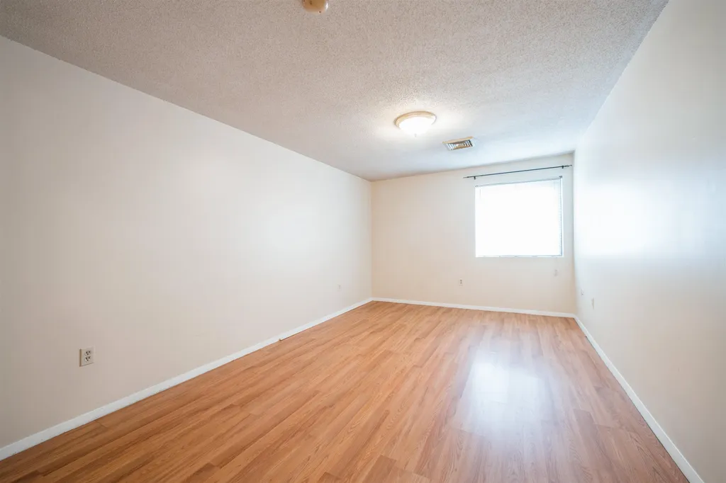 17 Blackstone Drive Nashua NH 03063