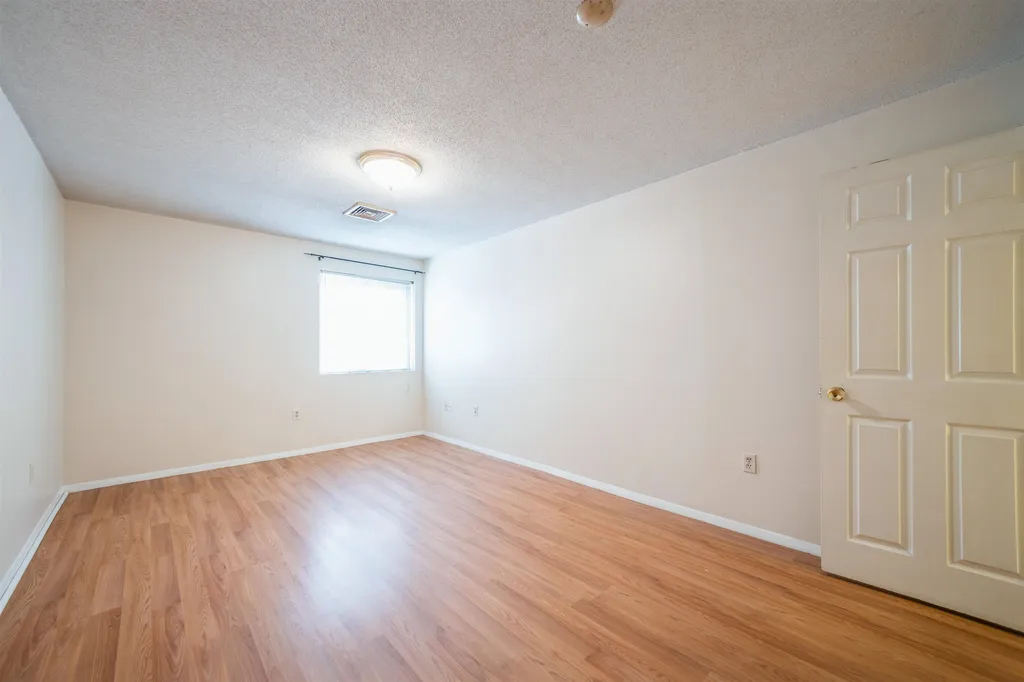17 Blackstone Drive Nashua NH 03063