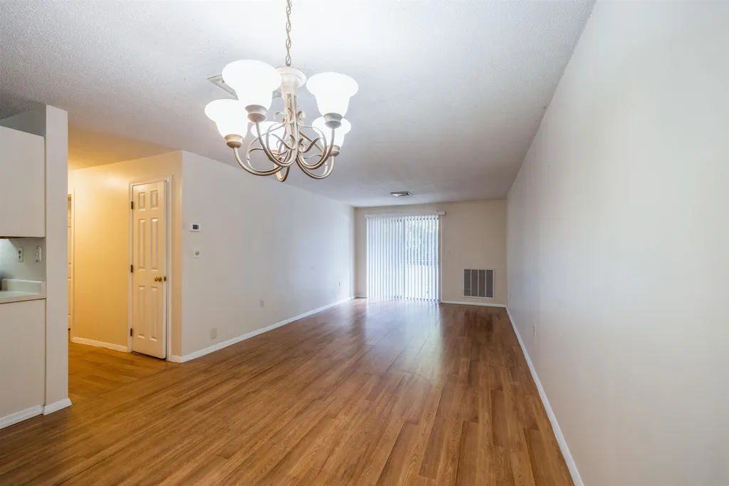 17 Blackstone Drive Nashua NH 03063