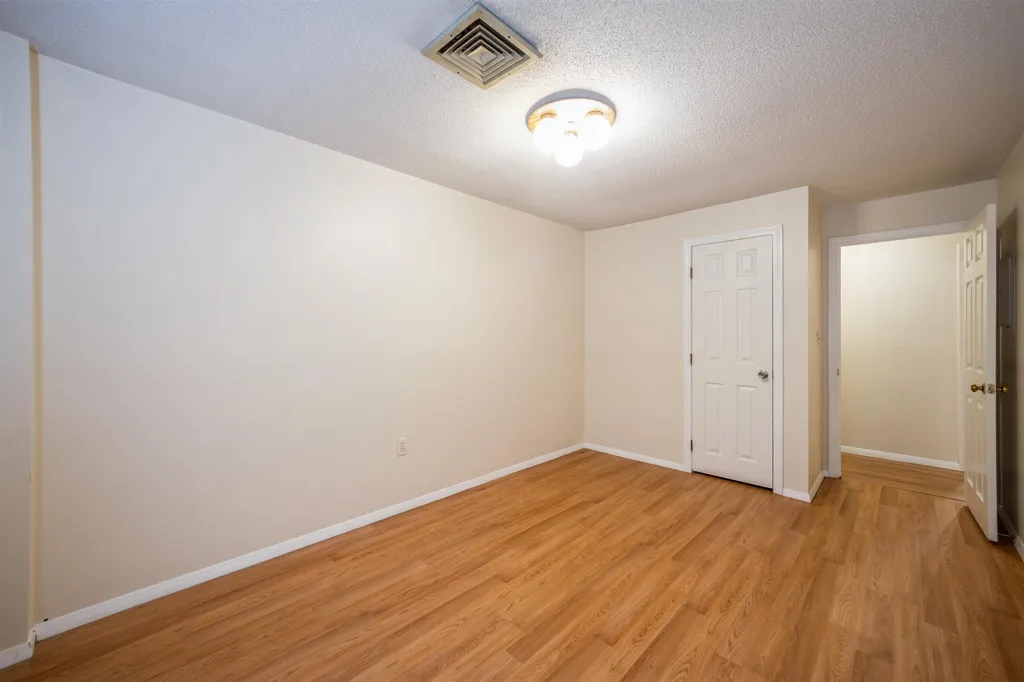 17 Blackstone Drive Nashua NH 03063