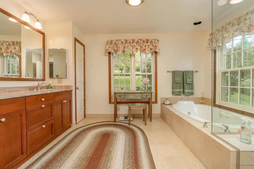 193 Chester Arthur Road Hartford VT 05059