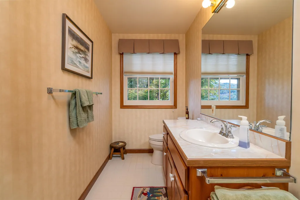 193 Chester Arthur Road Hartford VT 05059