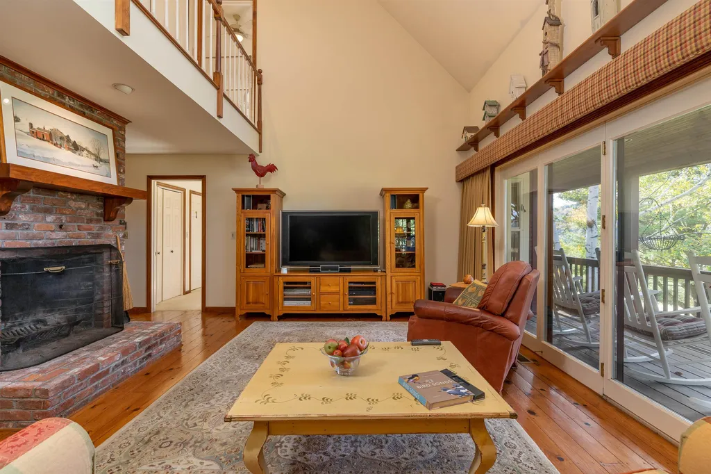 193 Chester Arthur Road Hartford VT 05059