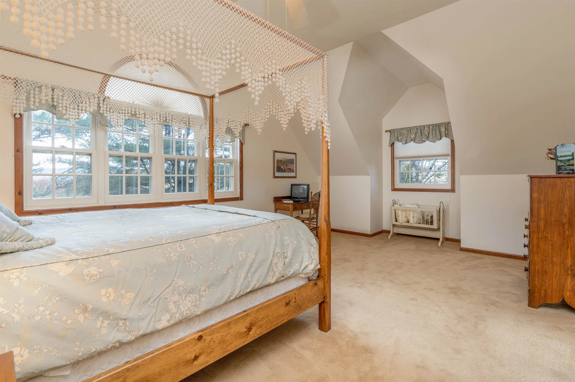 193 Chester Arthur Road Hartford VT 05059