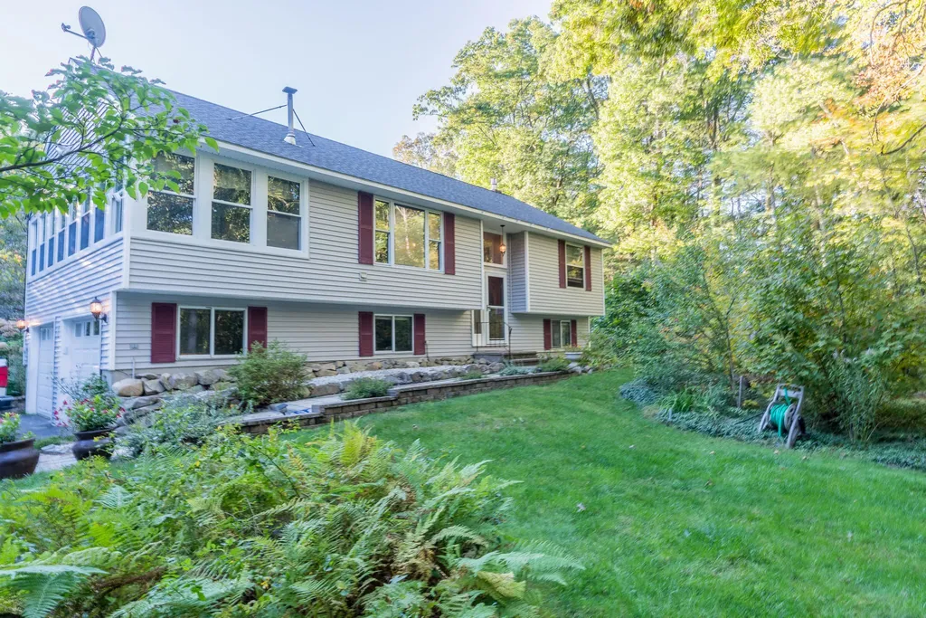 16 Kendall Pond Road Londonderry NH 03053
