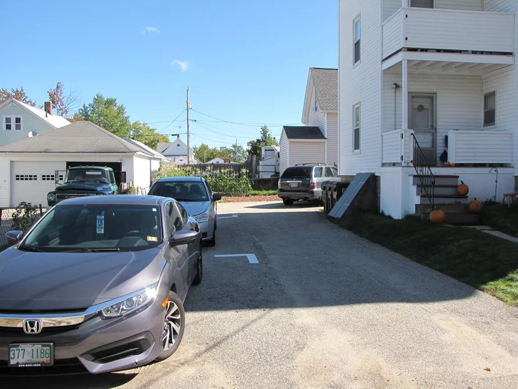 856 Somerville Street Manchester NH 03103