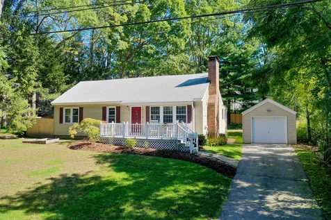 1383 Hall Street Manchester NH 03104