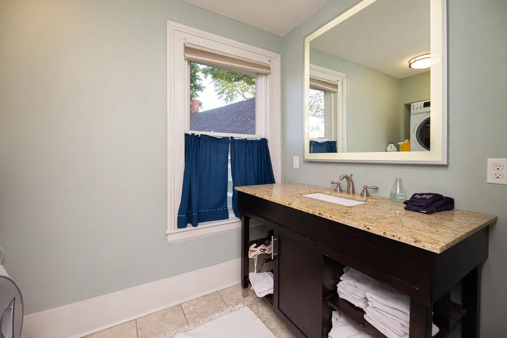 2 Woodbury Avenue Portsmouth NH 03801