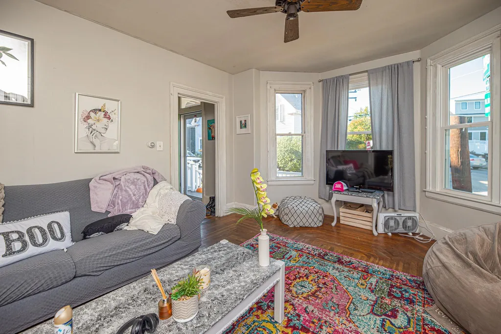 2 Woodbury Avenue Portsmouth NH 03801
