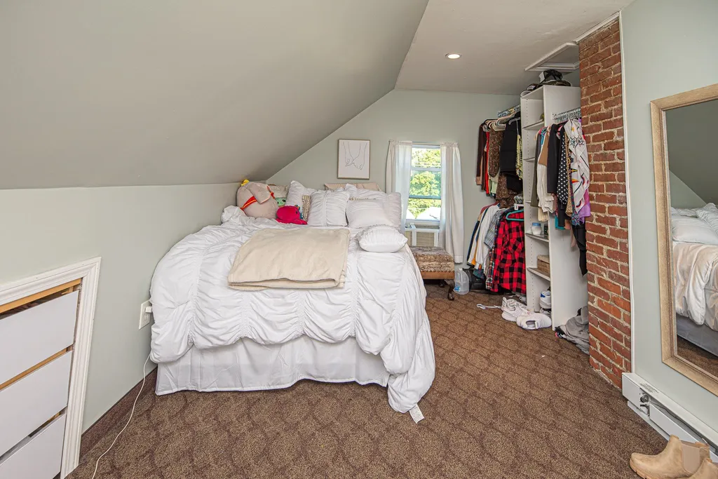 2 Woodbury Avenue Portsmouth NH 03801