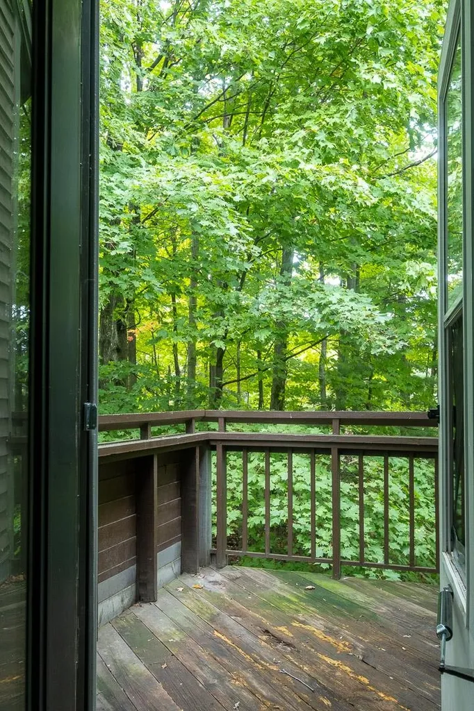 54 East Redrock Drive Burlington VT 05401