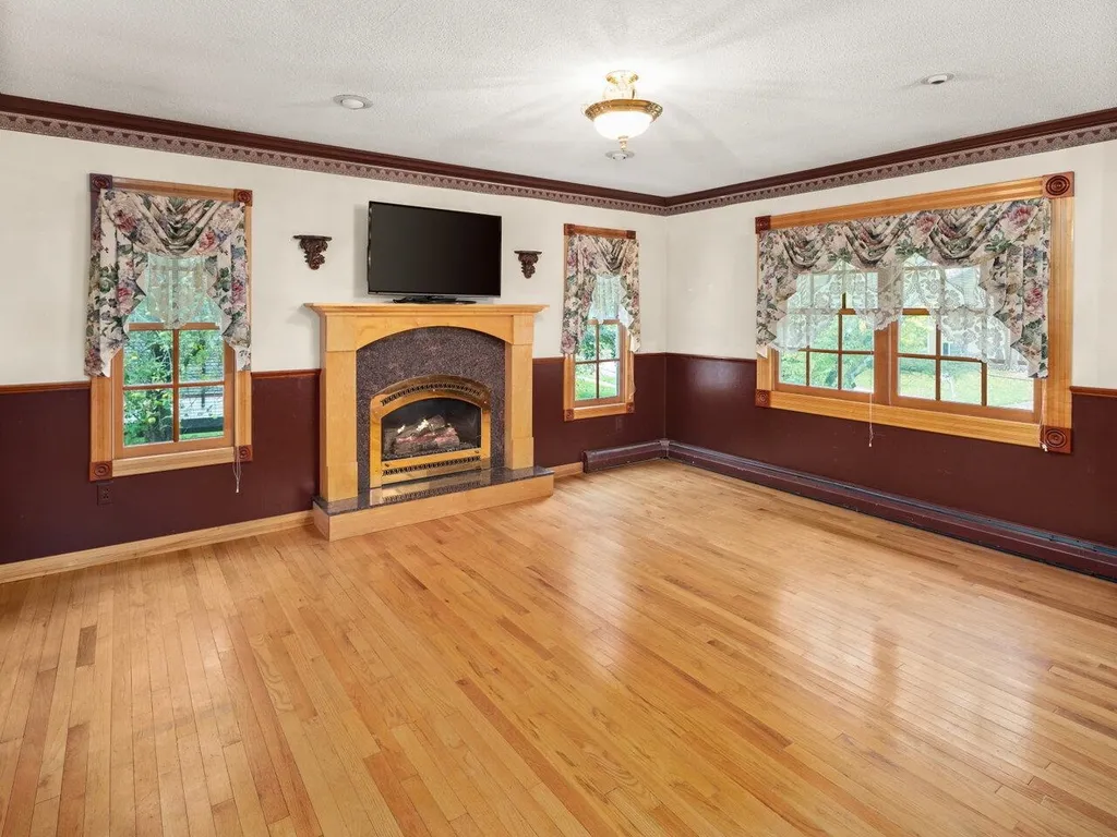 3 Londonderry Lane Essex VT 05452