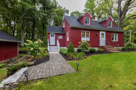 124 Bluff Street Salem NH 03079