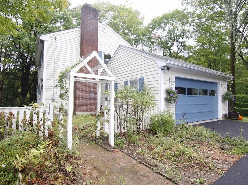19 Granite Circle Dublin NH 03444