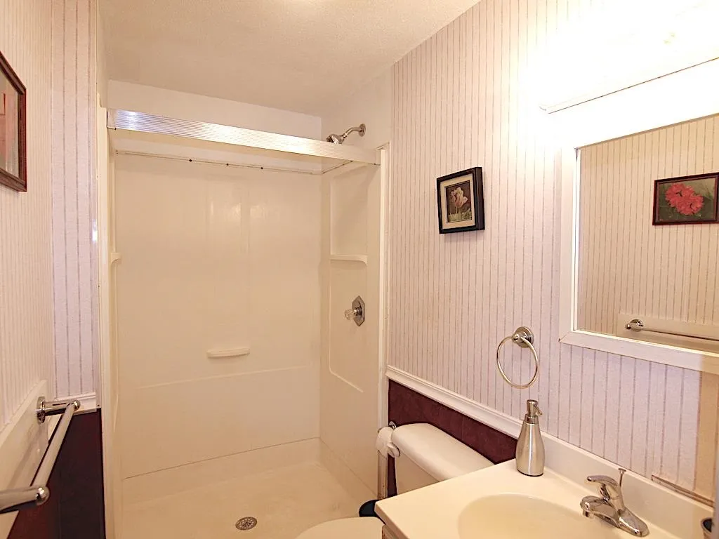 19 Granite Circle Dublin NH 03444