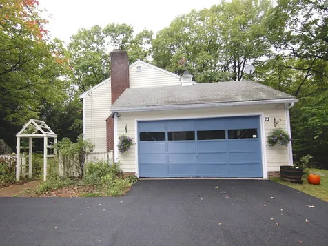 19 Granite Circle Dublin NH 03444
