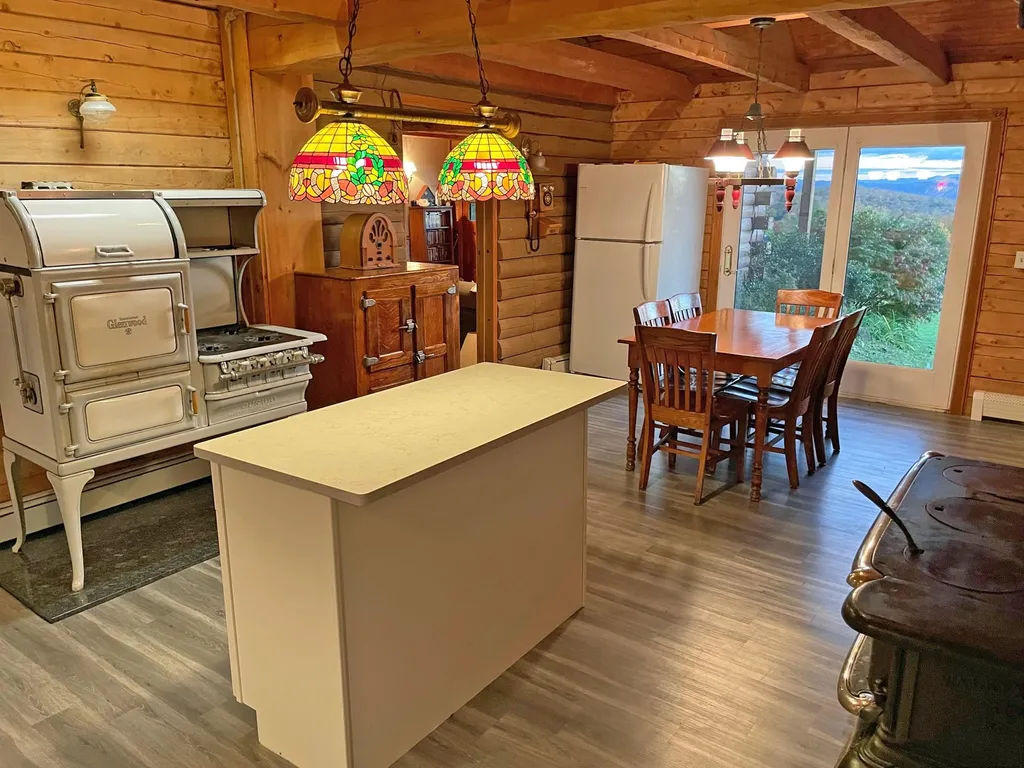 216 Valley View Drive Brookfield VT 05036