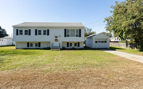 38 Maplewood Circle Walpole NH 03608