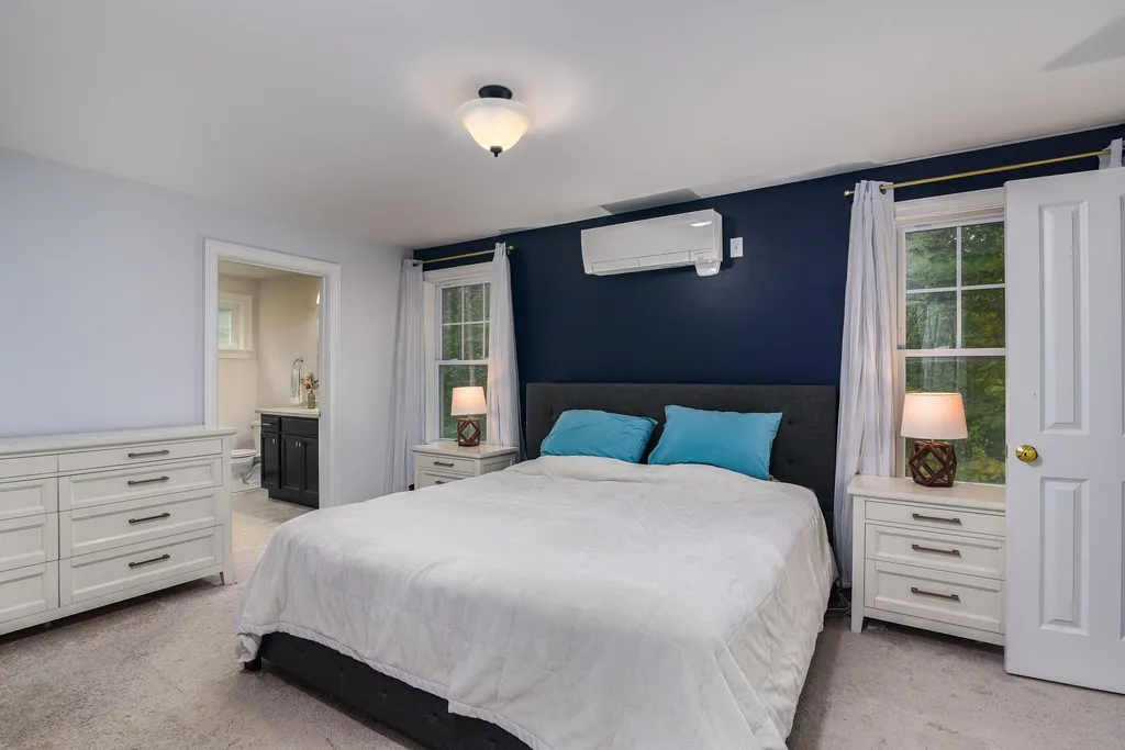 21 Carriage Hill Lane Dover NH 03820