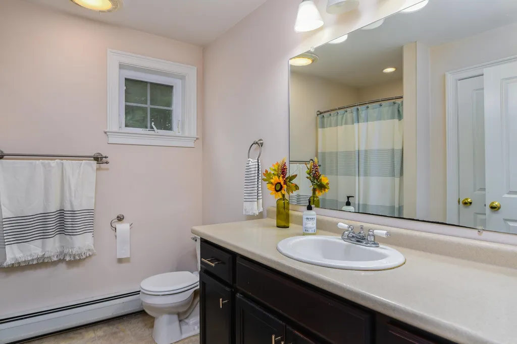 21 Carriage Hill Lane Dover NH 03820
