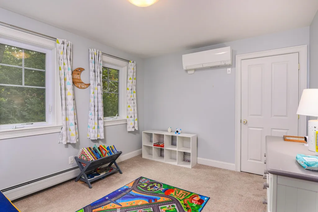 21 Carriage Hill Lane Dover NH 03820