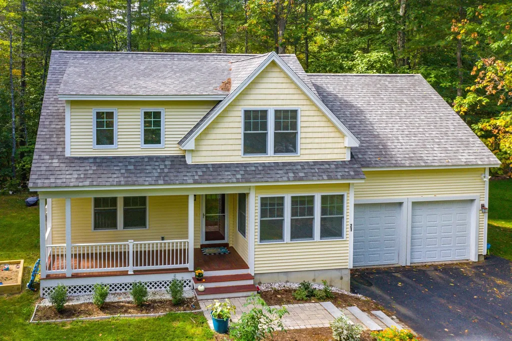 21 Carriage Hill Lane Dover NH 03820