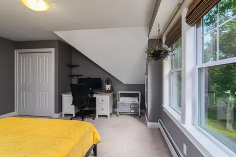 21 Carriage Hill Lane Dover NH 03820