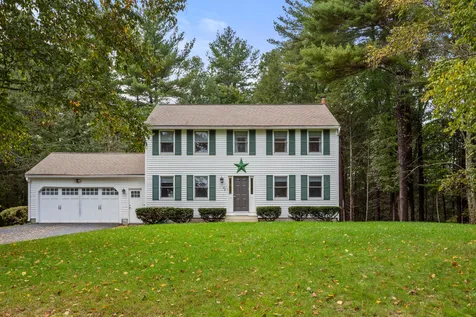 48 Hickory Road Hampstead NH 03841