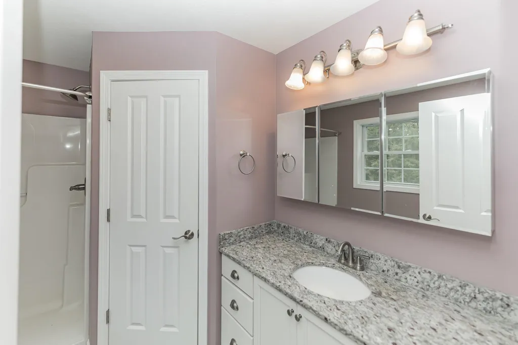 708 Roxbury Road Keene NH 03431