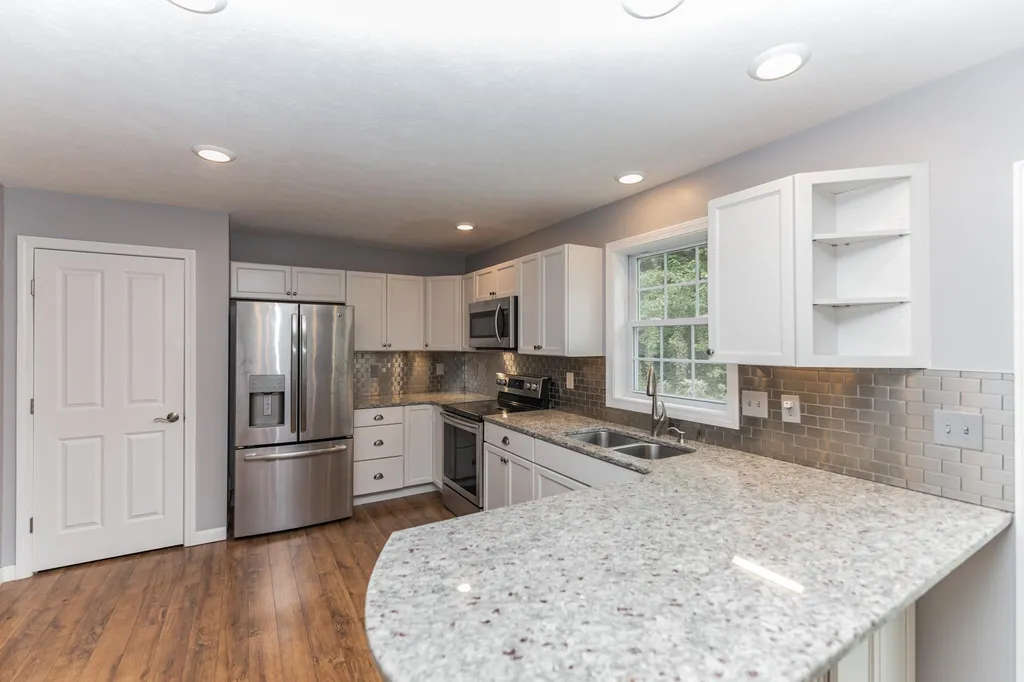 708 Roxbury Road Keene NH 03431