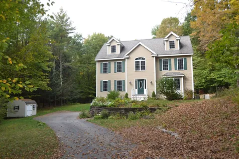 94 Hamilton Drive Epping NH 03042