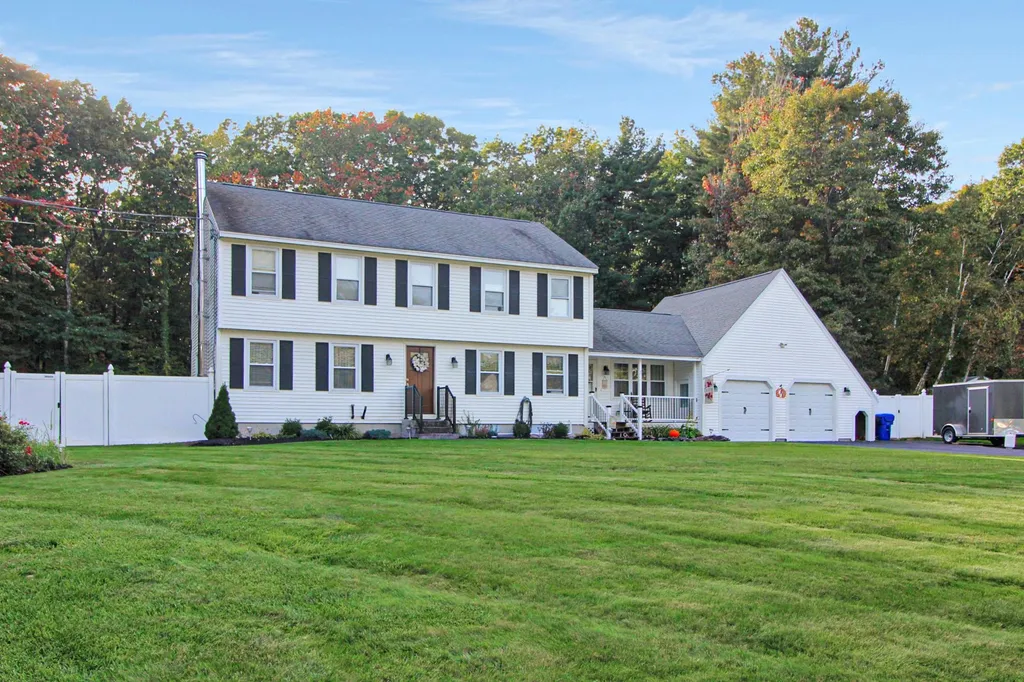13 Terra Lane Hudson NH 03051