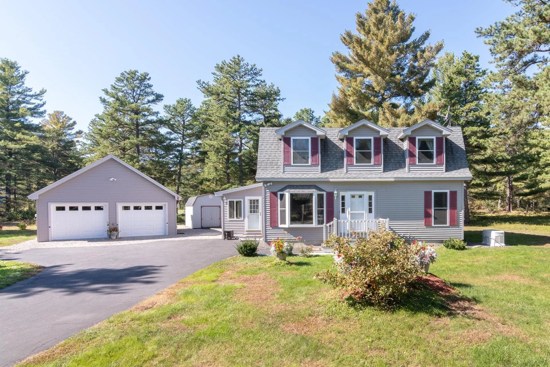 16 Logan Way Ossipee NH 03890